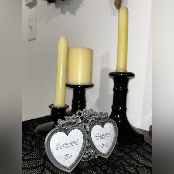 Vintage Russ metal photo frame - Picture 2 of 3